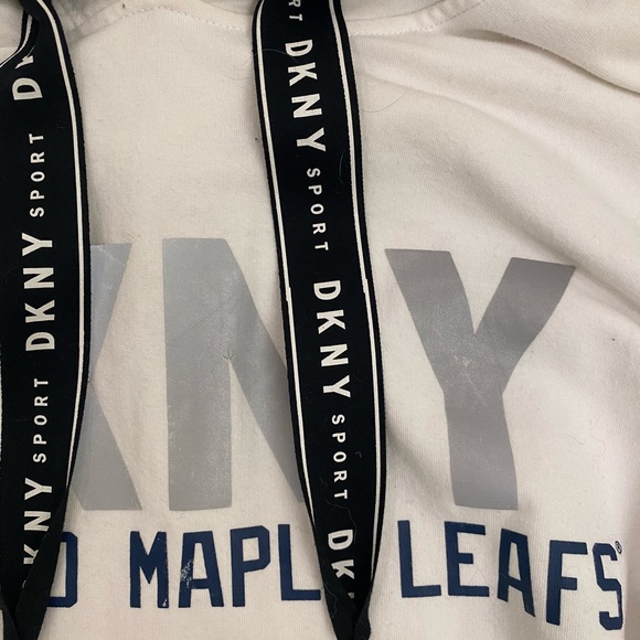 DKNY🤩Toronto Maple Leafs, Cropped Hoodie Long Sleeve! - Picture 8 of 9